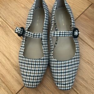 Ann Taylor Houndstooth Mary Jane’s Size 7.5 excellent condition.
